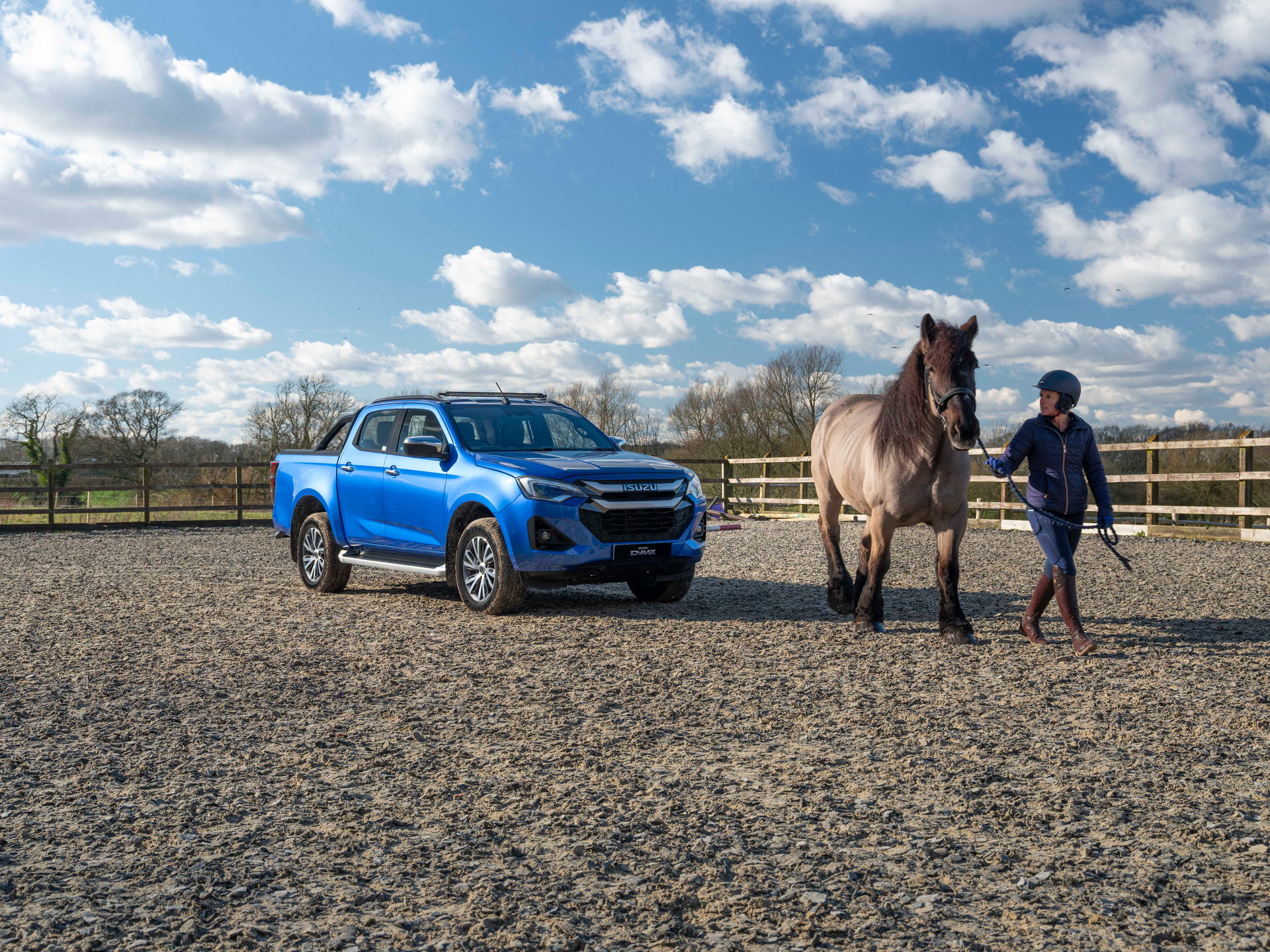 Isuzu D-Max DL40 - Information